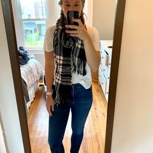 Black and white plaid scarf
